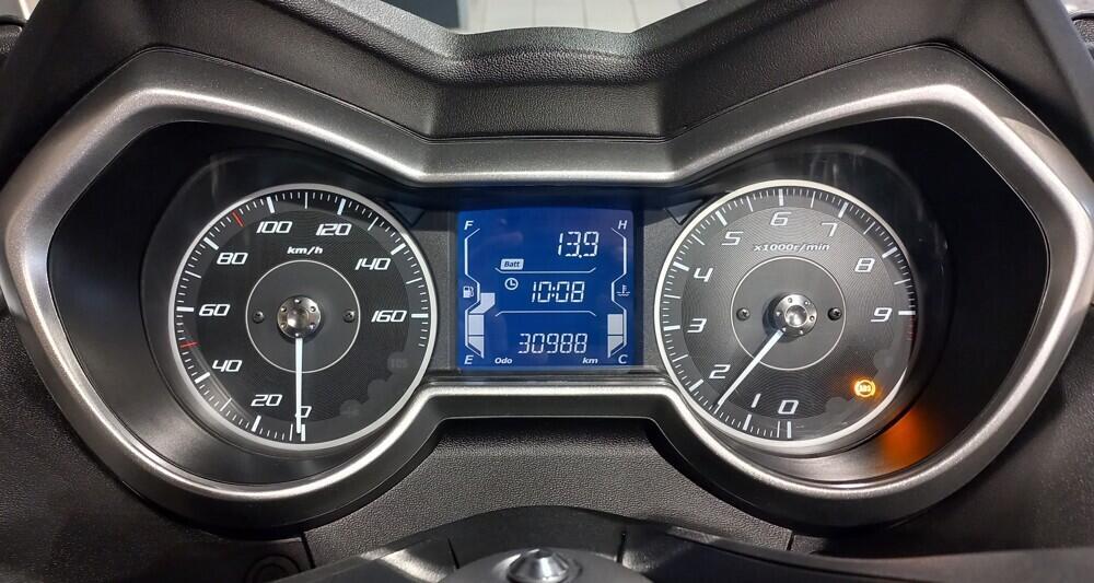 Yamaha X-Max 300 (2021 - 24) (4)