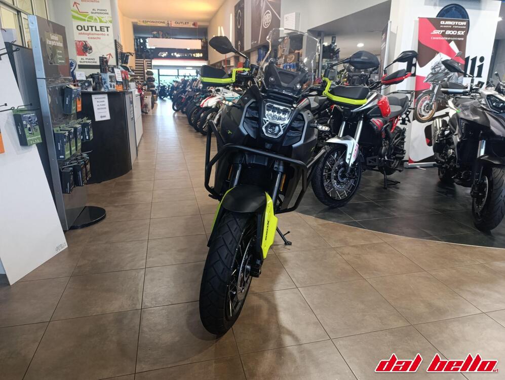 QJ Motor SVT 650 X (2025) (3)