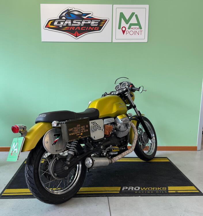 Moto Guzzi V7 Cafè Classic (2009 - 12) (5)