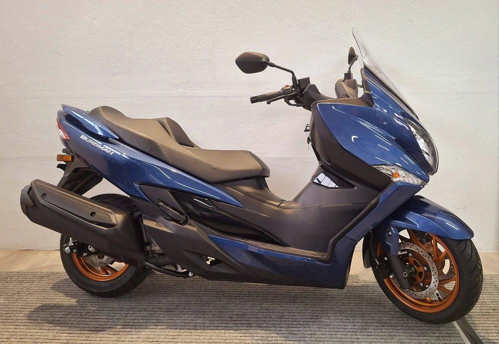 Suzuki Burgman 400 (2025)