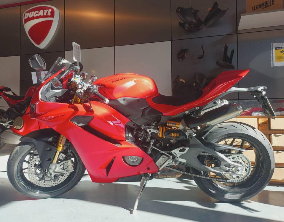 Ducati Panigale V2 S (2025) (2)