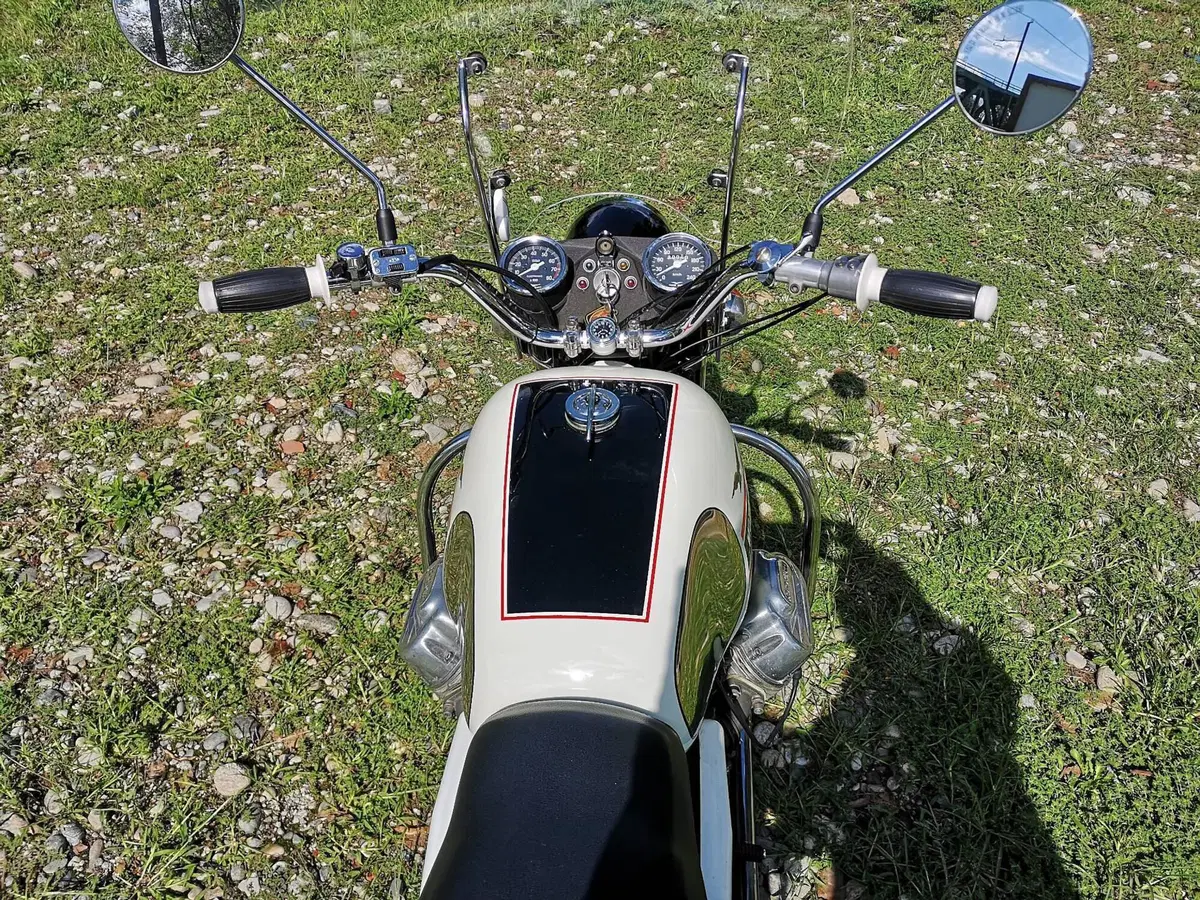 Moto Guzzi V7 Special (2025 - 26) (3)