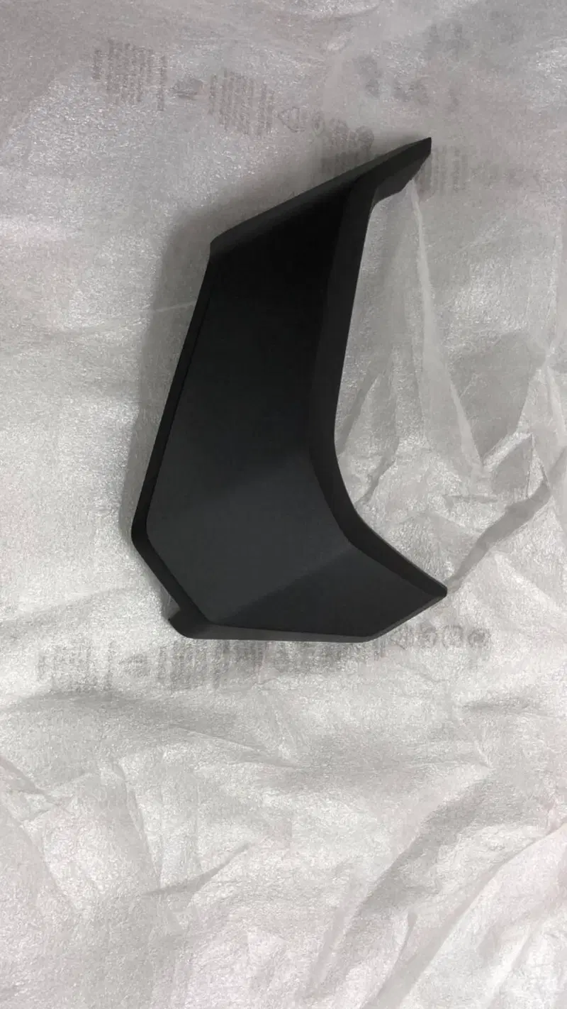 COVER LATERALE CARENA HONDA ADV 350 CODICE 64503K (2)
