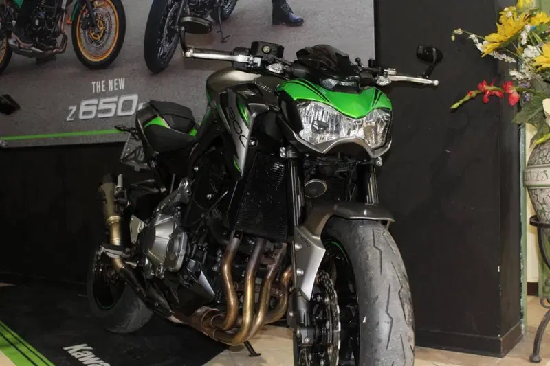 Kawasaki Z 900 (2019) (4)