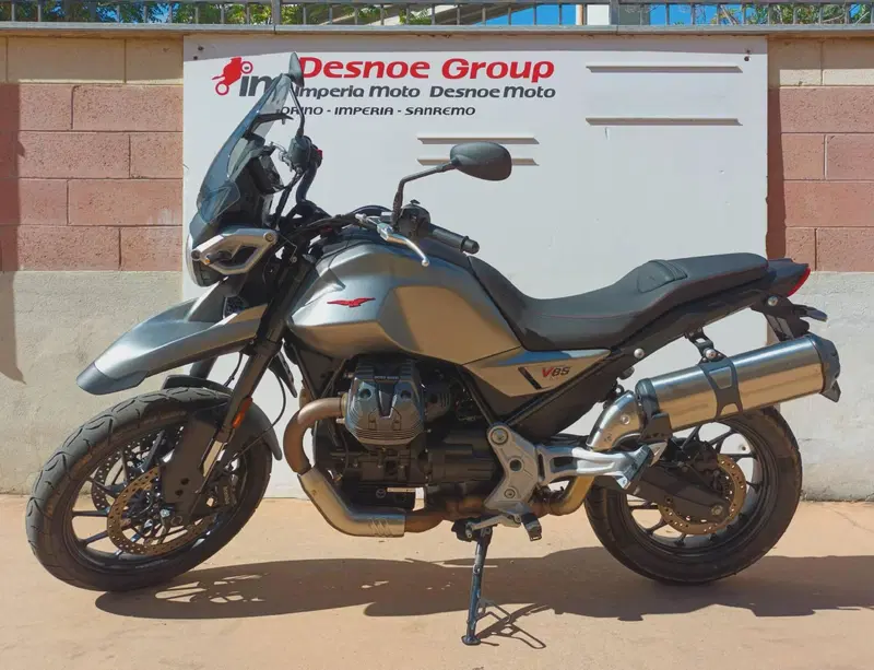 Moto Guzzi V85 Strada (2024 - 26) (2)