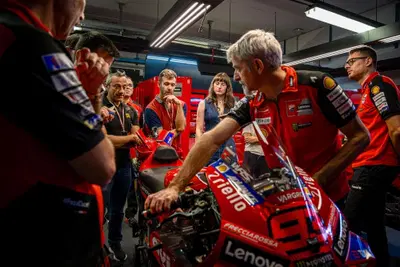 Dentro il box Ducati Lenovo MotoGP: "Il genio dell'uomo &egrave; al di sopra dei regolamenti"