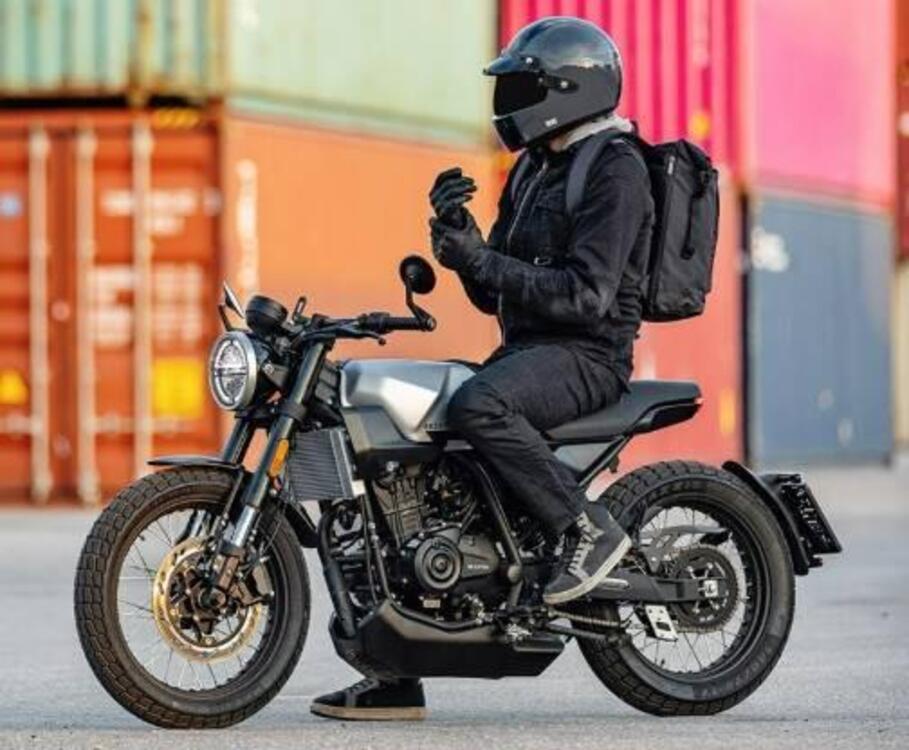 Brixton Motorcycles Crossfire 125 (2023 - 25) (3)