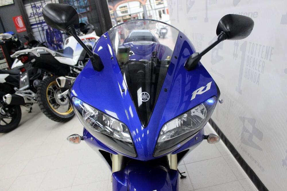 Yamaha YZF R1 (2004 - 05) (4)