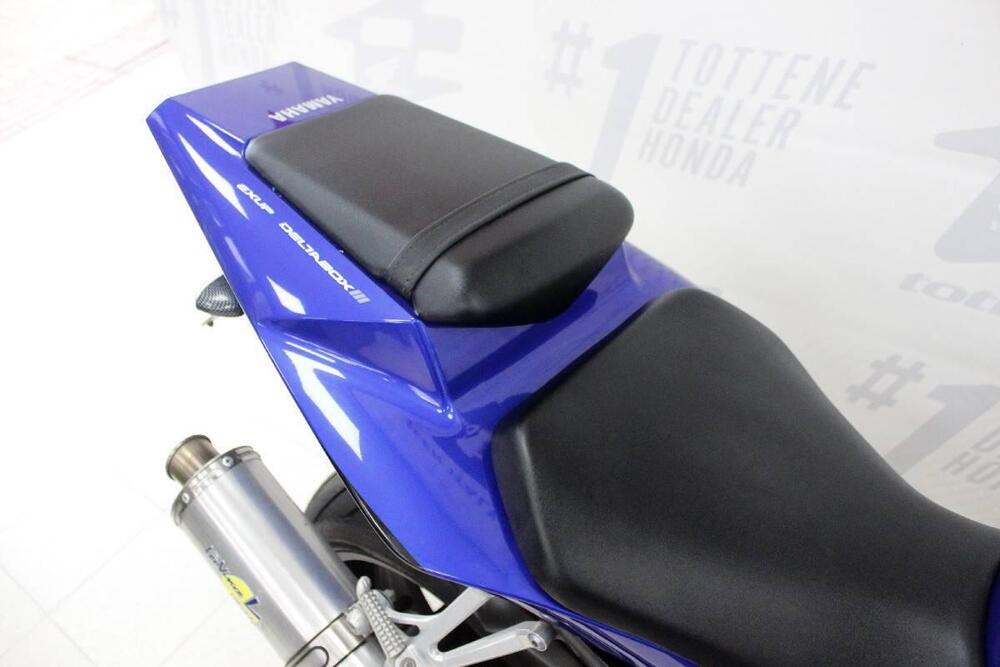 Yamaha YZF R1 (2004 - 05) (5)