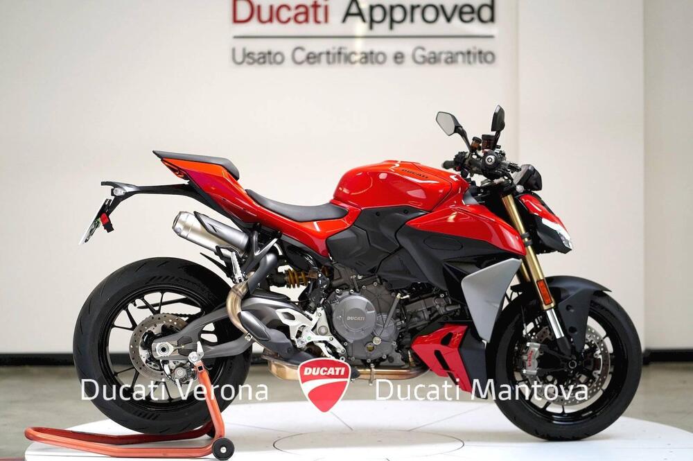 Ducati Streetfighter V2 (2025)