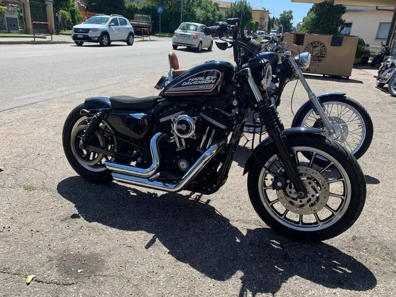 Harley-Davidson 883 R (2008 - 16) - XL 883R (16)