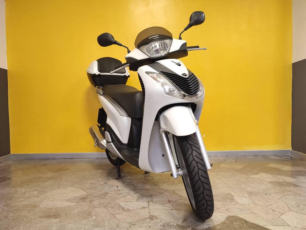 Honda SH 150 i (2009 - 12) (2)