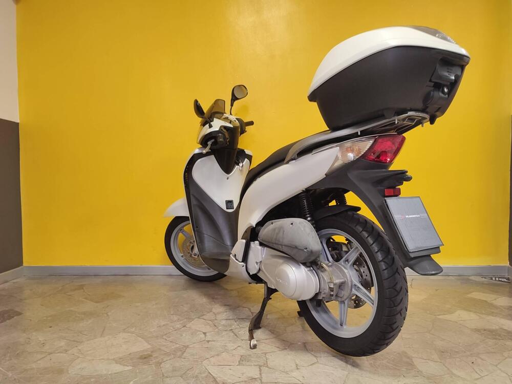 Honda SH 150 i (2009 - 12) (4)