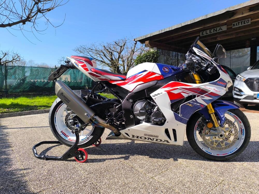 Honda CBR 1000 RR-R Fireblade SP 30th Anniversary (2022 - 23)