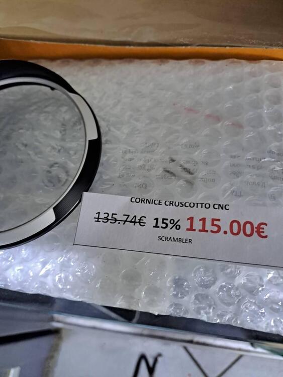 Cornice strumentazione in alluminio dal pieno Ducati (2)