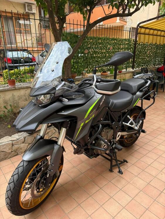 QJ Motor SRT 700 X (2024 - 25)