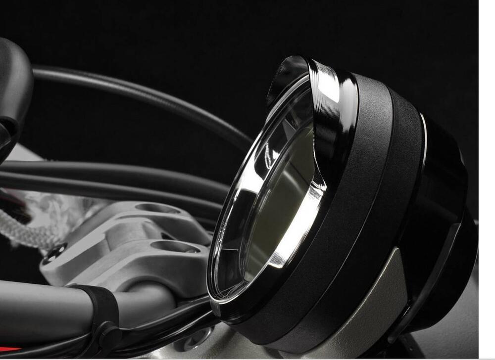 Cornice strumentazione in alluminio dal pieno Ducati (3)