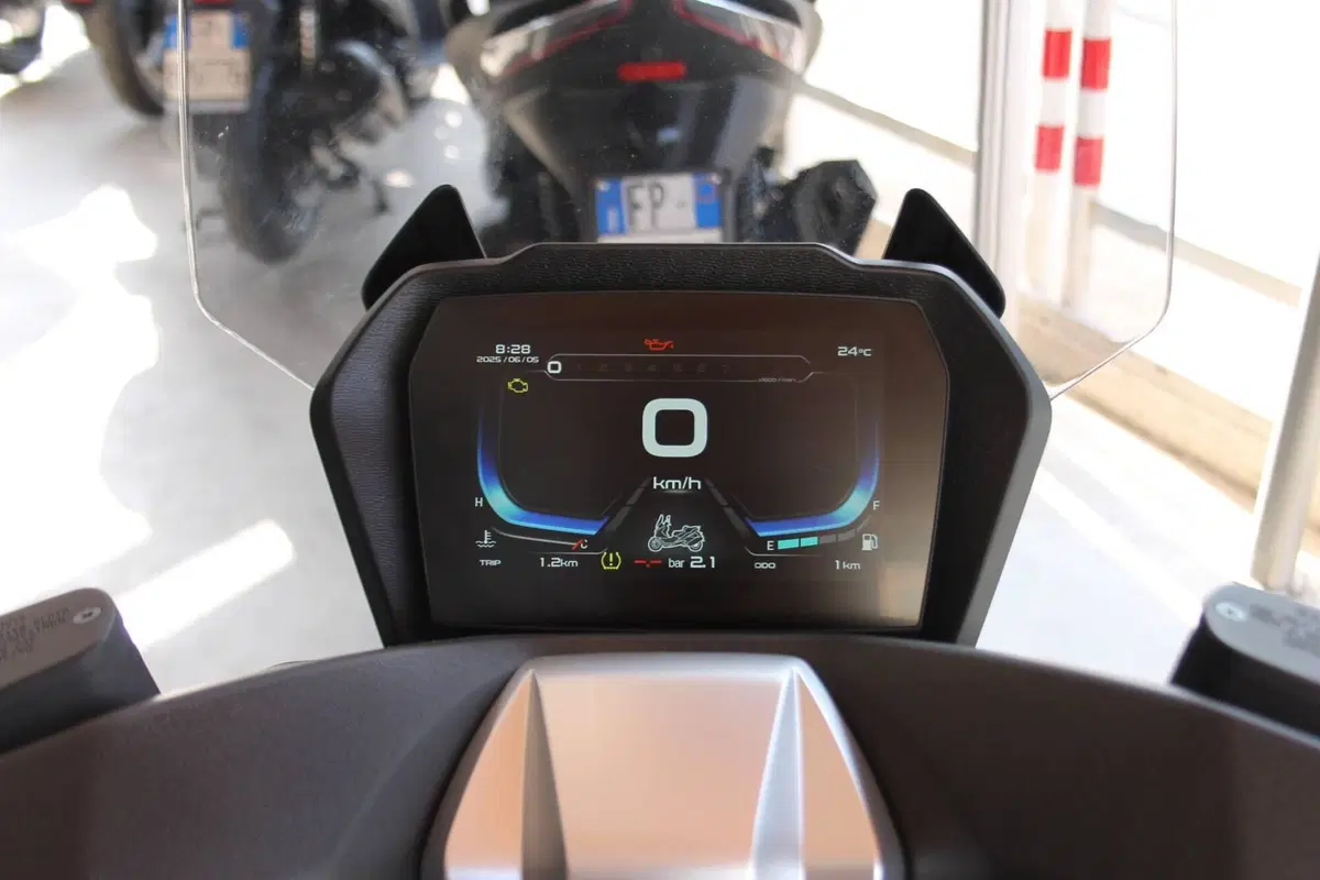 Voge Sfida SR3 (2024 - 26) (4)