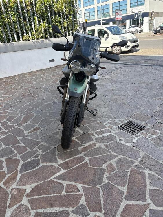 Moto Guzzi V85 TT Centenario (2021 - 22) (5)