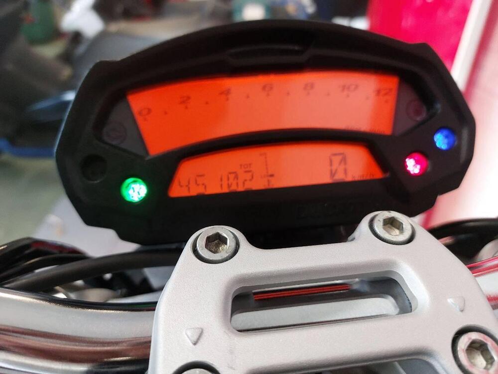 Ducati Monster 696 (2008 - 13) (4)