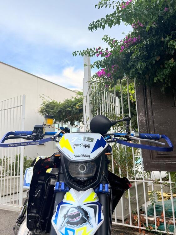 Husqvarna SM 125 S (1998 - 01) (5)