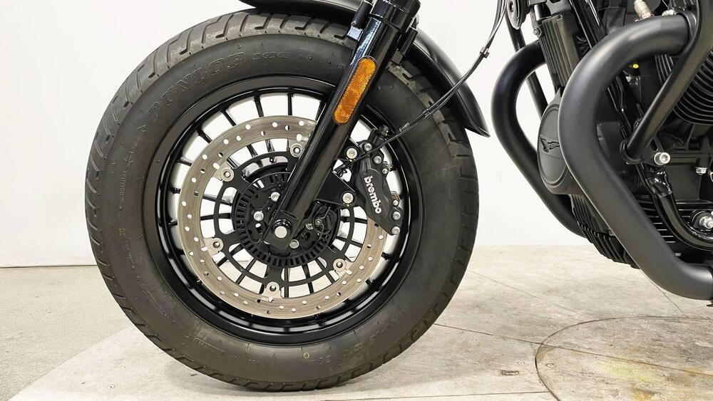Moto Guzzi V9 Bobber (2021 - 25) (3)