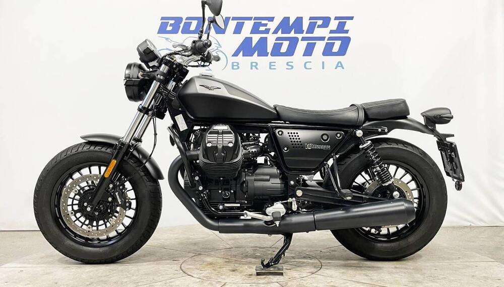 Moto Guzzi V9 Bobber (2021 - 25) (2)