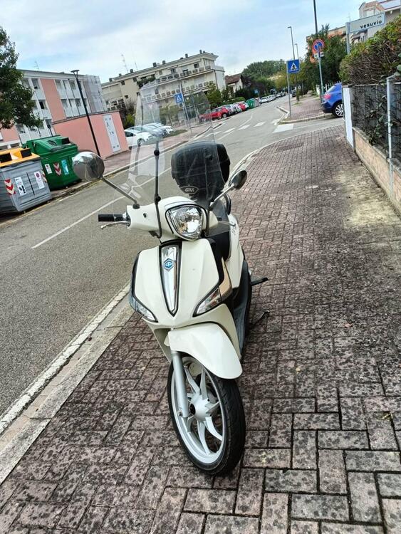 Piaggio Liberty 150 3V ABS (2021 - 24) (4)