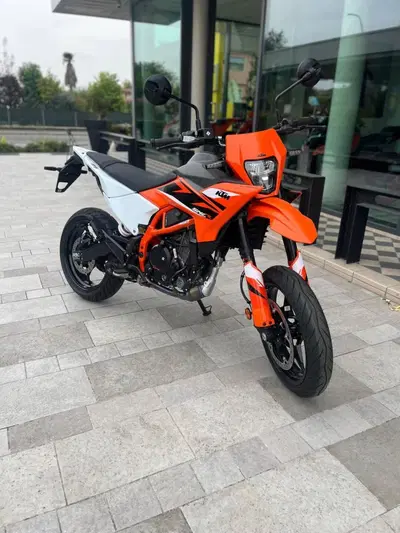 KTM 125 SMC R (2025 - 26) nuova