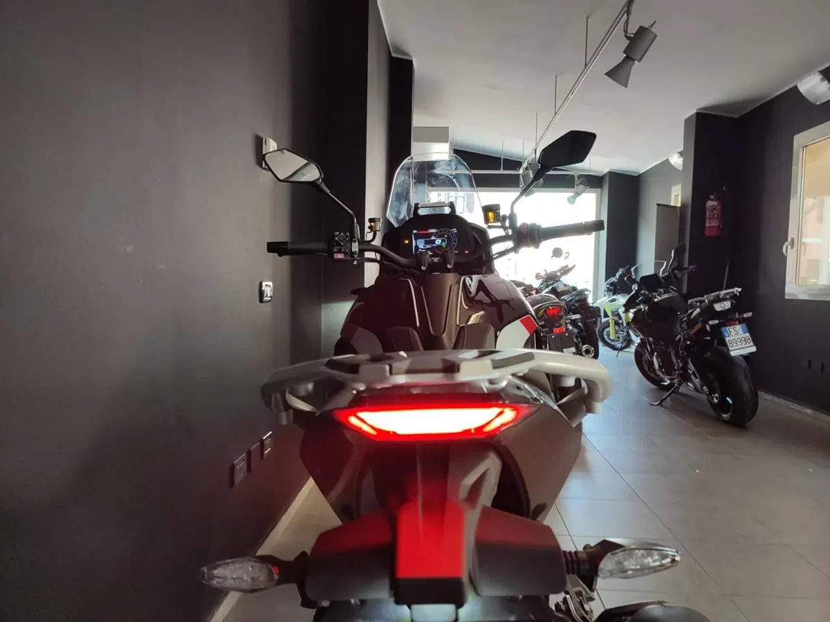 Moto Morini X-Cape 1200 (2026) (3)