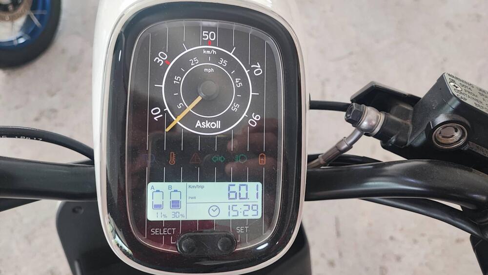 Askoll eS3 (2018 - 22) (3)