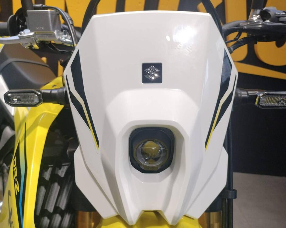 Suzuki DR-Z4S (2025) (5)