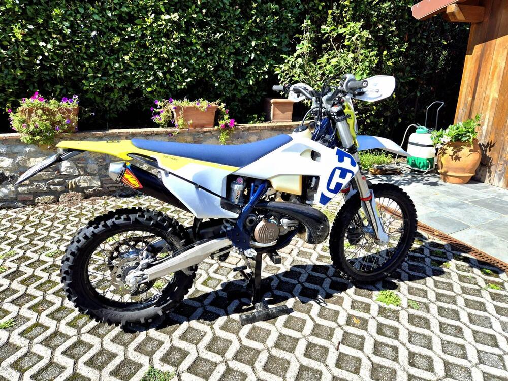 Husqvarna TE 300i (2023) (2)