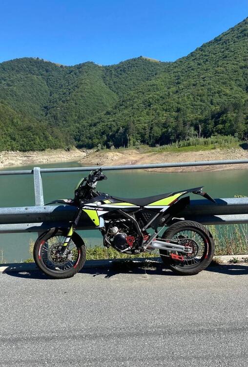 Fantic Motor XM 50 Motard Performance 2T (2021 - 22) (2)