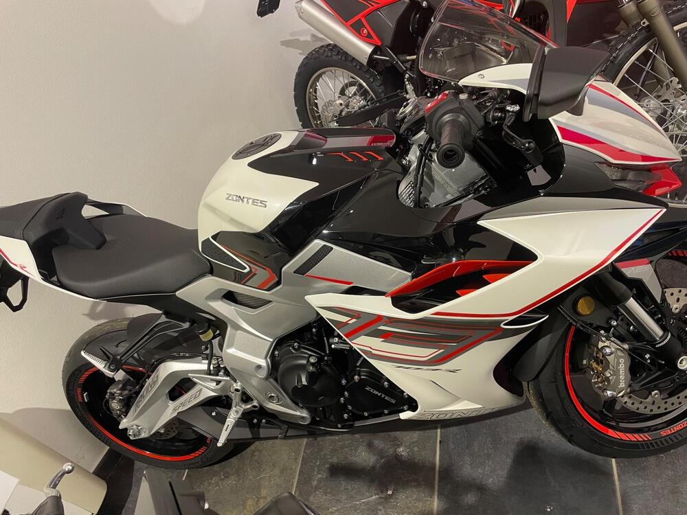 Zontes ZT703-RR (2025) (4)