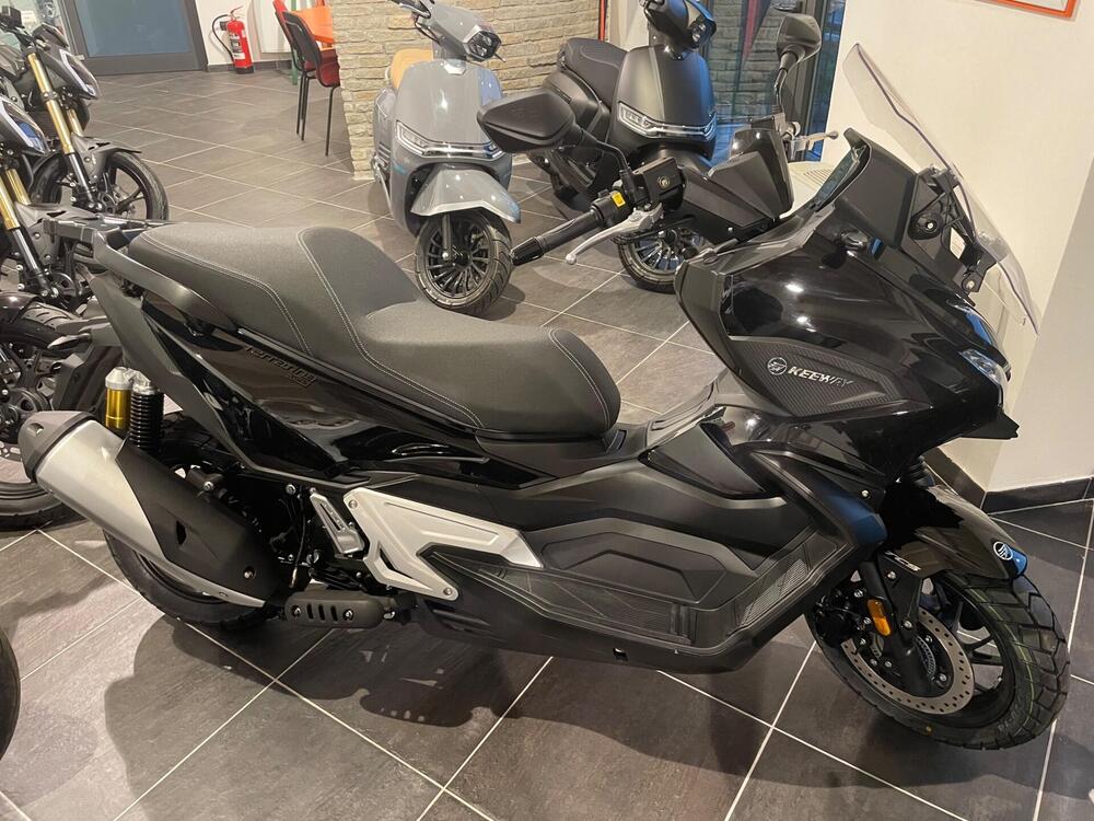 Keeway Motor Terrafina 350i (2025)