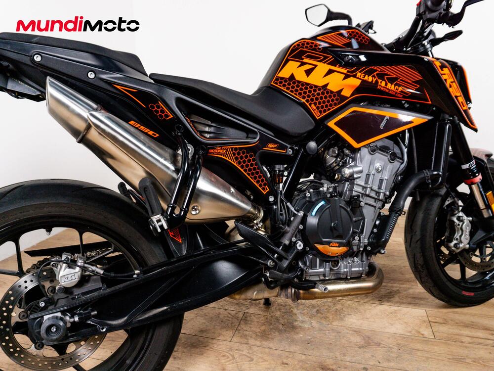KTM 890 Duke L (2021) (4)