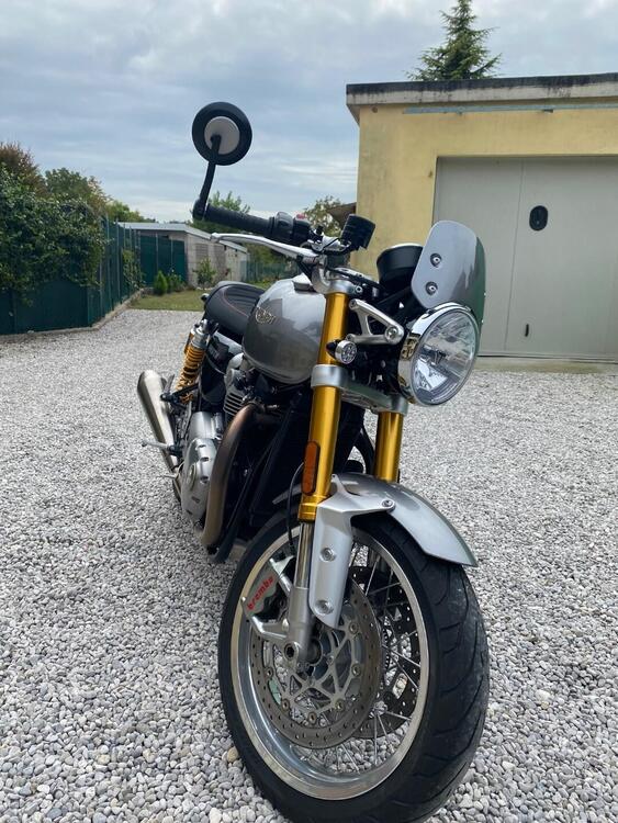 Triumph Thruxton 1200 R (2017 - 20) (2)