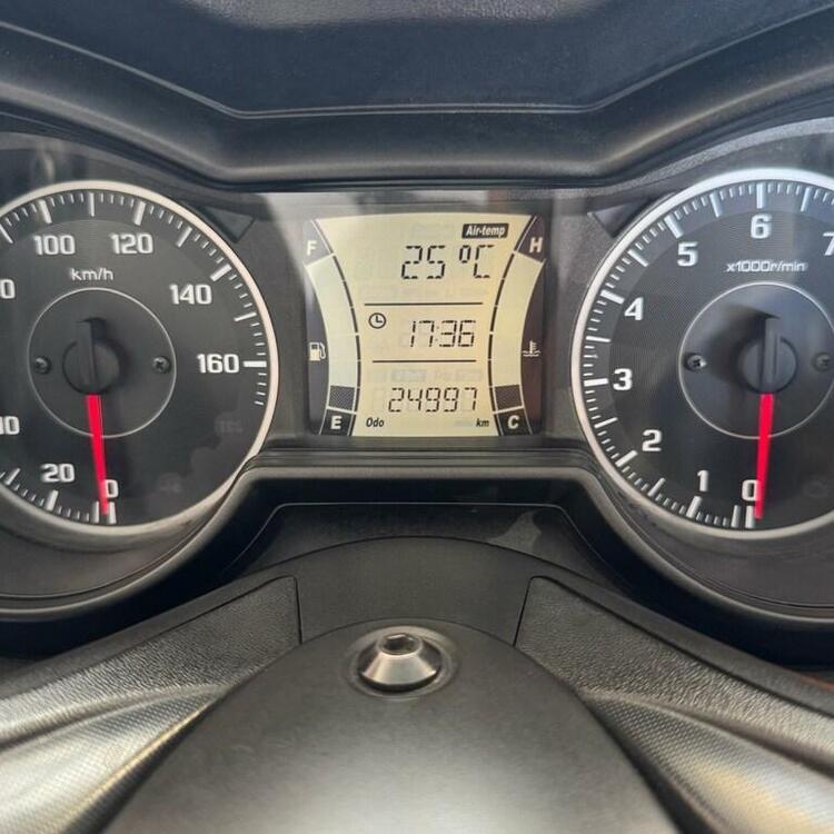 Yamaha X-Max 300 ABS (2017 - 20) (5)