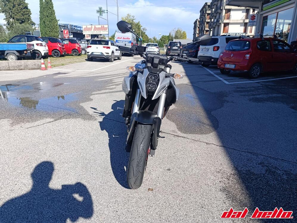 Suzuki GSX-8S (2025) (3)