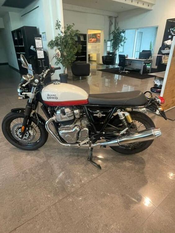 Royal Enfield Interceptor 650 (2021 - 25)