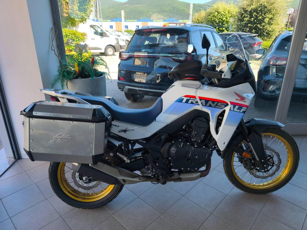 Honda Transalp XL750 (2025)