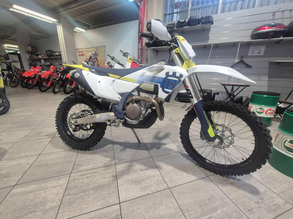 Husqvarna FE 250 (2024) (2)