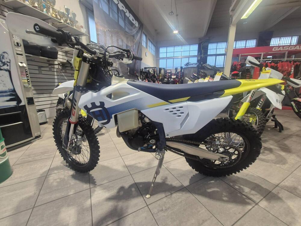 Husqvarna FE 250 (2024) (4)