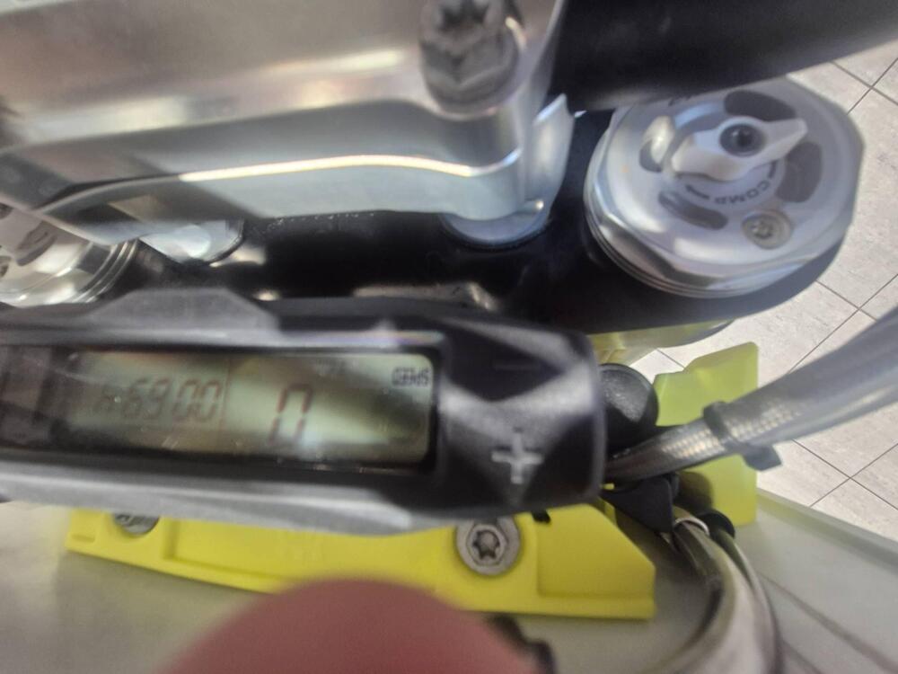 Husqvarna FE 250 (2024) (5)