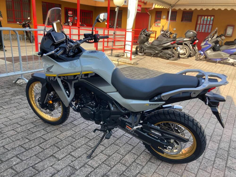 Honda Transalp XL750 (2025)