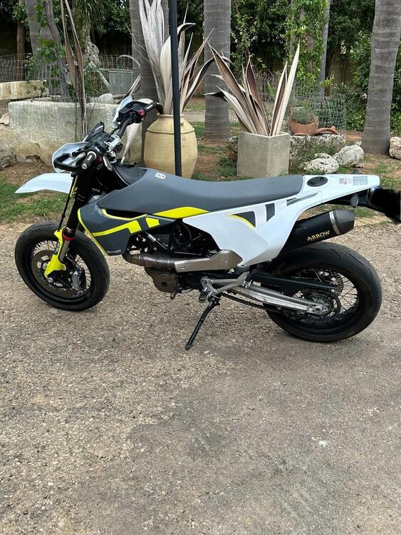 Husqvarna 701 Supermoto (2023 - 25) (2)