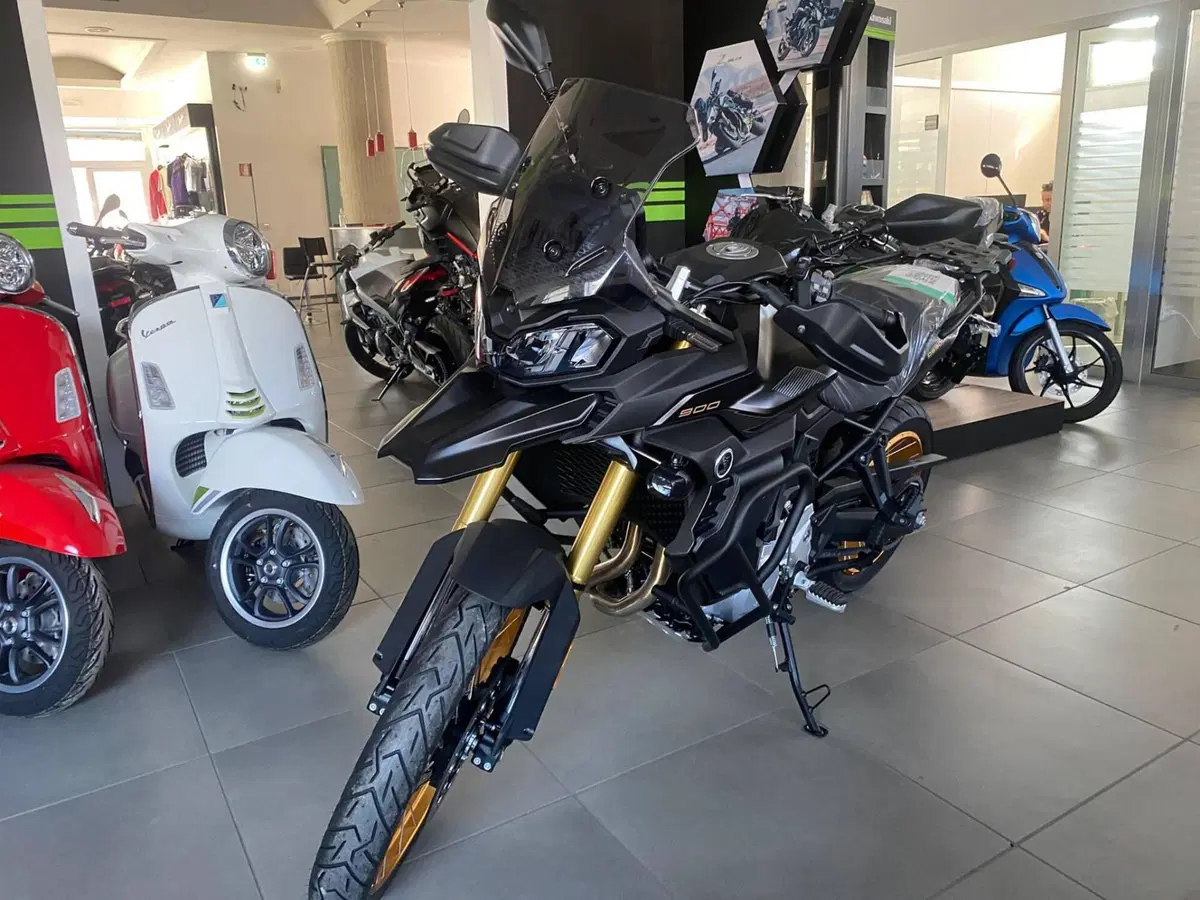Voge Valico 900DSX (2024 - 26) (3)