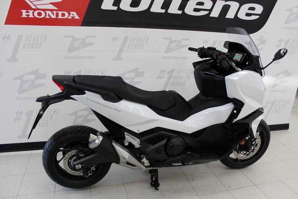 Honda Forza 750 (2025) (2)