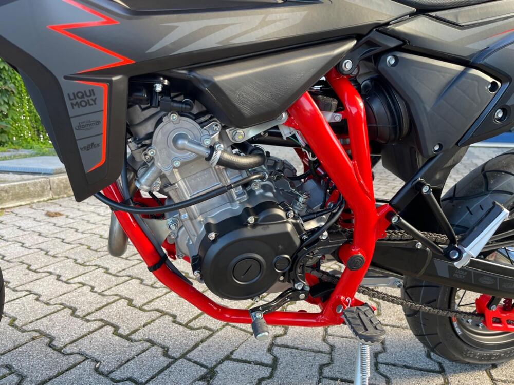 Betamotor RR 125 4T Motard R (2025) (3)